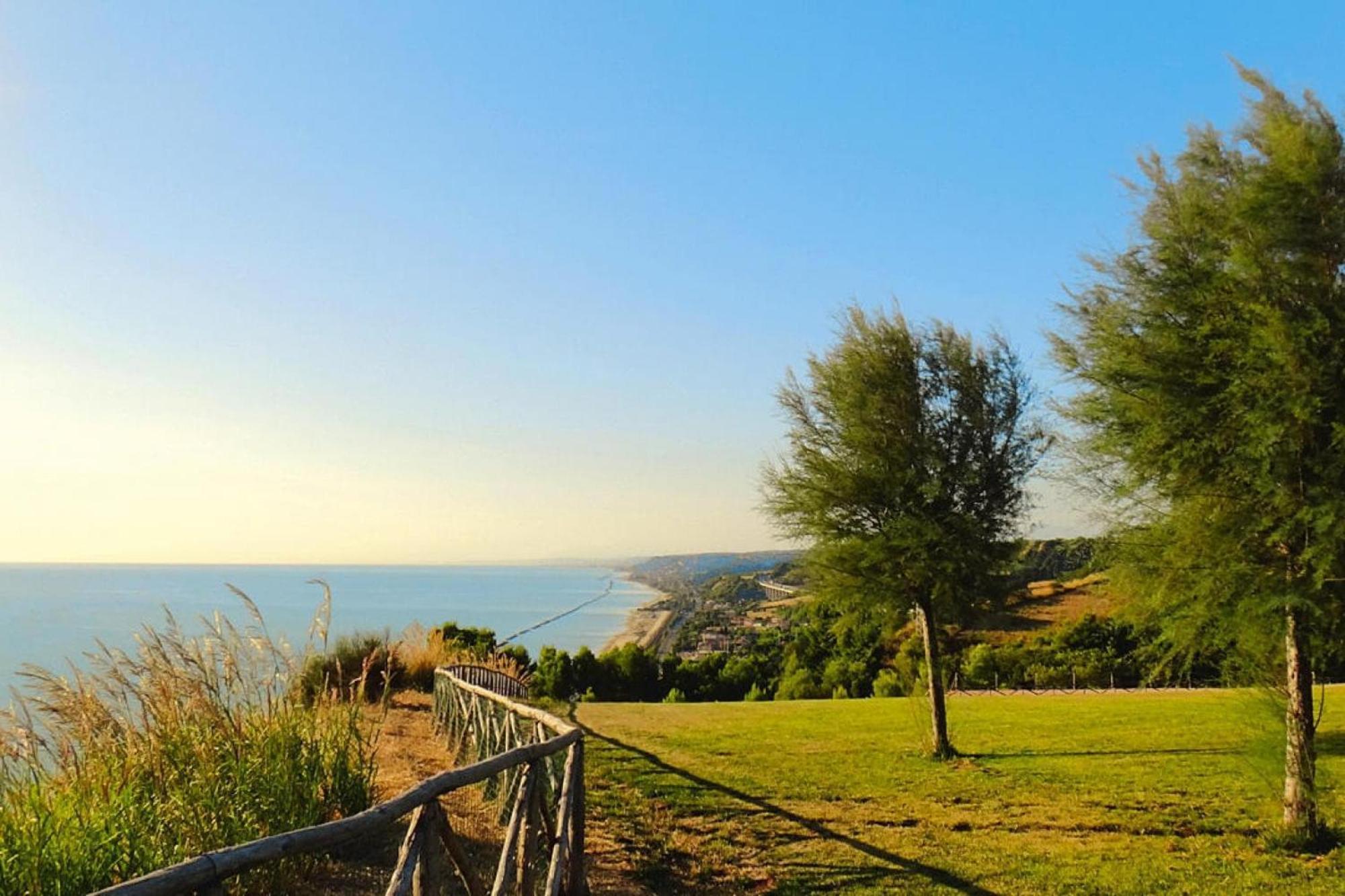 Holiday Resort Contea Dei Ciliegi Pedaso Εξωτερικό φωτογραφία