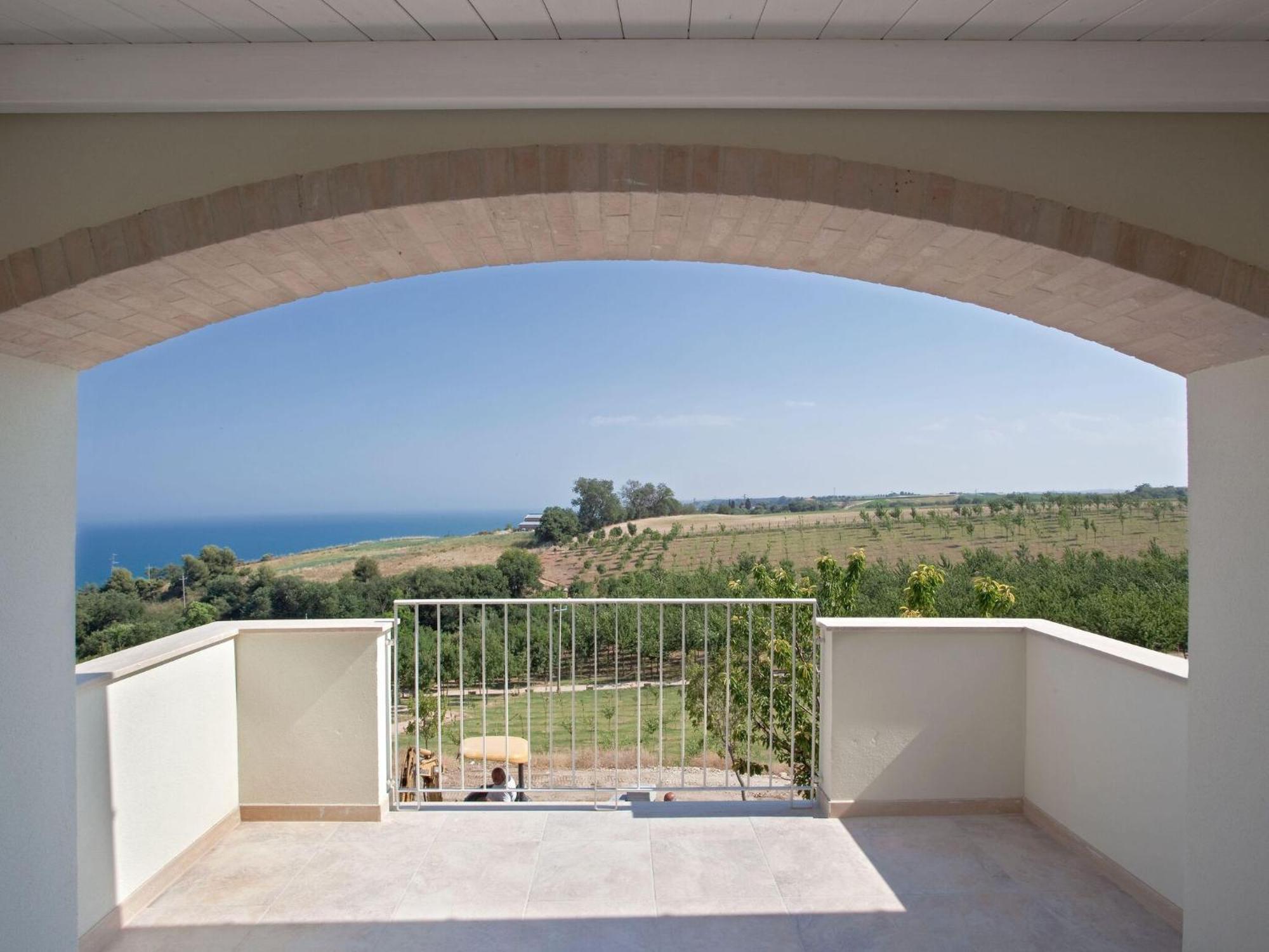 Holiday Resort Contea Dei Ciliegi Pedaso Εξωτερικό φωτογραφία