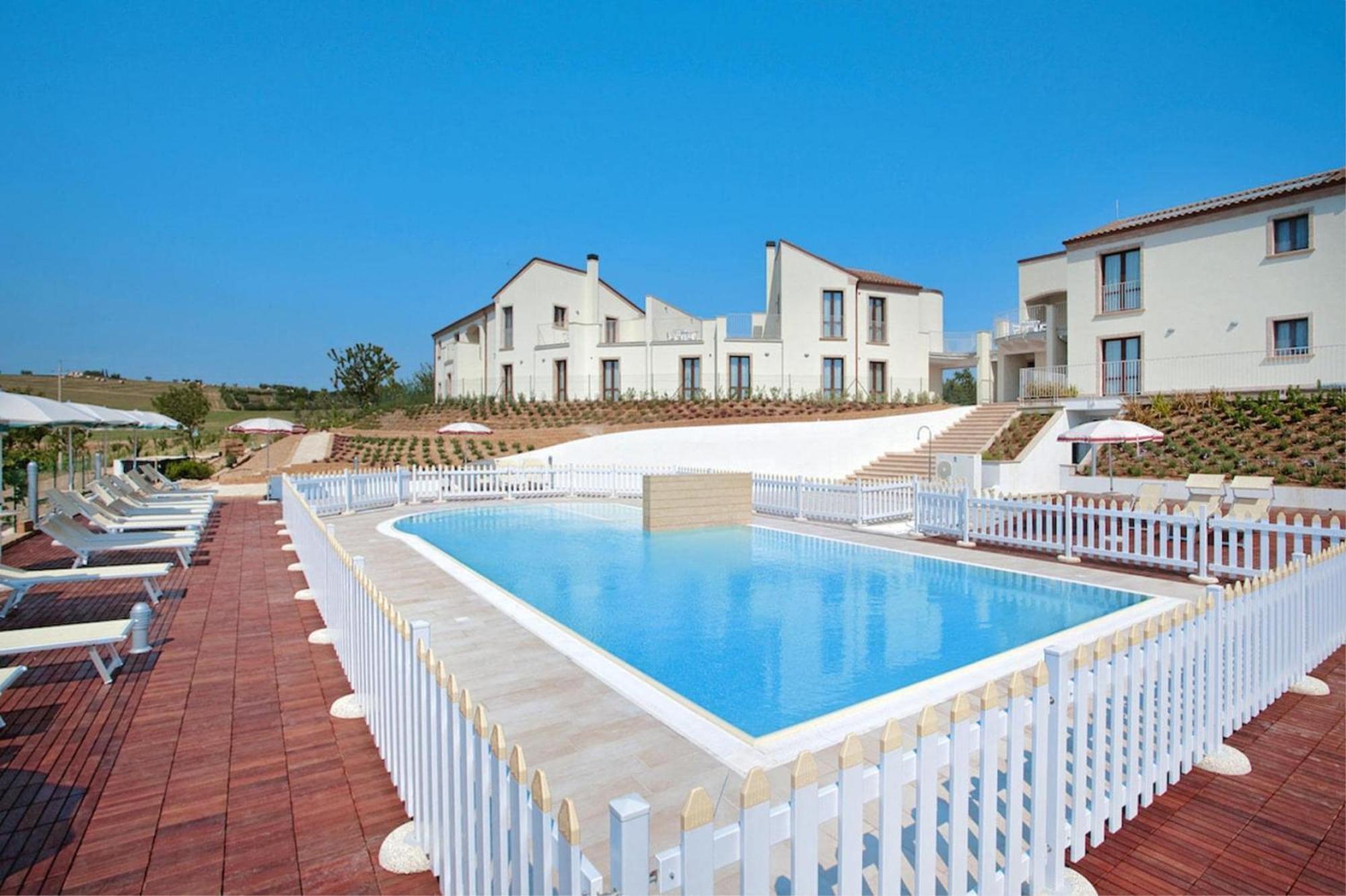 Holiday Resort Contea Dei Ciliegi Pedaso Εξωτερικό φωτογραφία