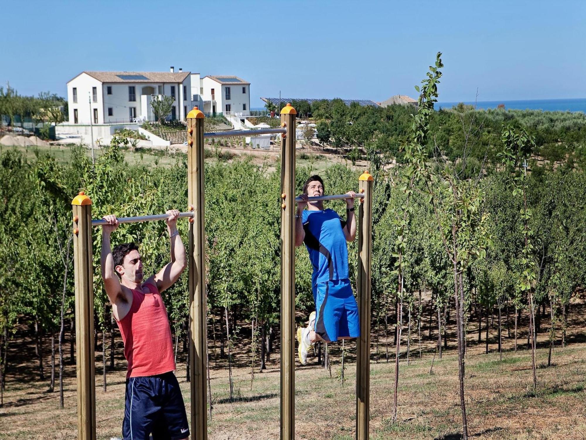 Holiday Resort Contea Dei Ciliegi Pedaso Εξωτερικό φωτογραφία